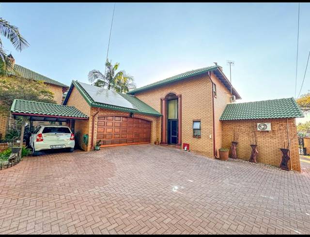 8 BEDROOM HOUSE FOR SALE IN NINAPARK